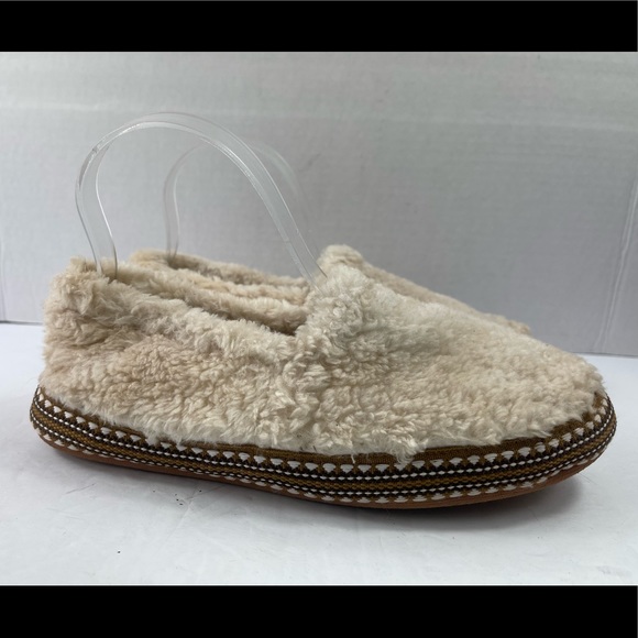 Woolrich size 8 M Moccasin Tan Slipon Wool women’s Slippers Shoes - Picture 3 of 13